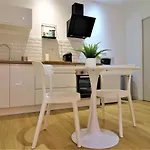 Sublime Cocon Pour 2 Aux Portes De La Place Nationale - Proximite Immediate Toutes Commodites Et Sites D'interets *