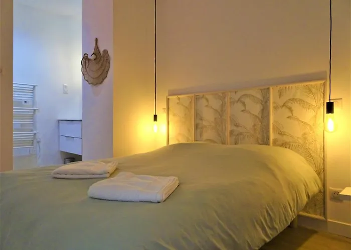 Sublime Cocon Pour 2 Aux Portes De La Place Nationale - Proximite Immediate Toutes Commodites Et Sites D'interets