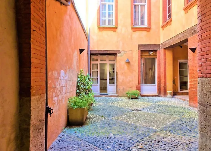 Sublime Cocon Pour 2 Aux Portes De La Place Nationale - Proximite Immediate Toutes Commodites Et Sites D'interets * Montauban